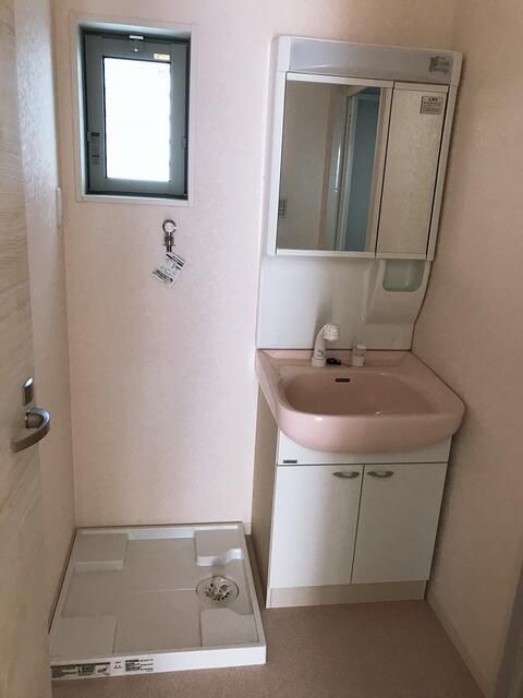 ��ʌ��������܎s�΋�����R���ڂ̃A�p�[�g�̐��ʏ�