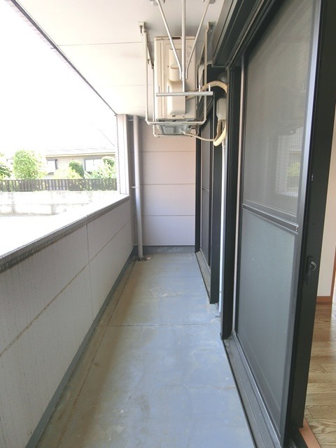 ��ʌ��@�c�s�@�c�R���ڂ̃}���V�����̃o���R�j�[