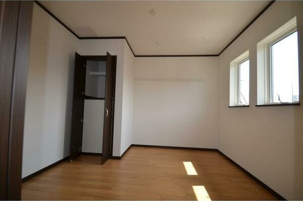 ��ʌ��������܎s��{��O���Q���ڂ̃A�p�[�g�̂��̑��ݔ�