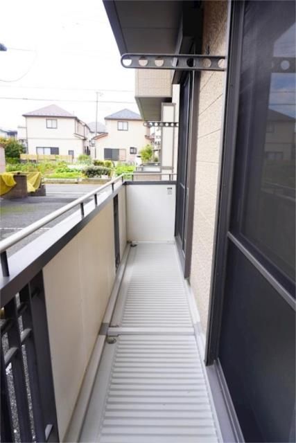 ��ʌ������s���h�Q���ڂ̃A�p�[�g�̃o���R�j�[