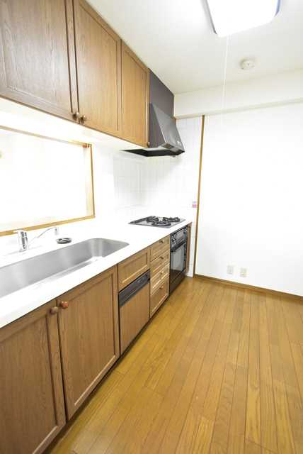 ��ʌ��������܎s�k��听���S���ڂ̃}���V�����̃L�b�`��