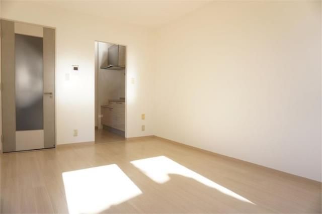 ��ʌ������s���h�Q���ڂ̃A�p�[�g�̂��̑������E�X�y�[�X