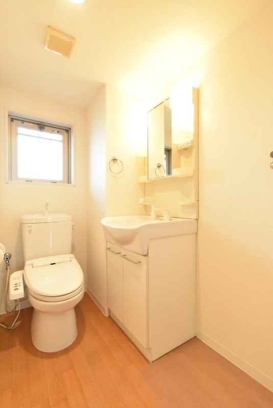 ��ʌ������s�k�J�P���ڂ̃}���V�����̐��ʏ�