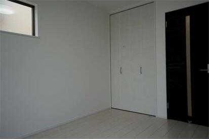 ��ʌ�����s�˒˓�Q���ڂ̃A�p�[�g�̂��̑������E�X�y�[�X