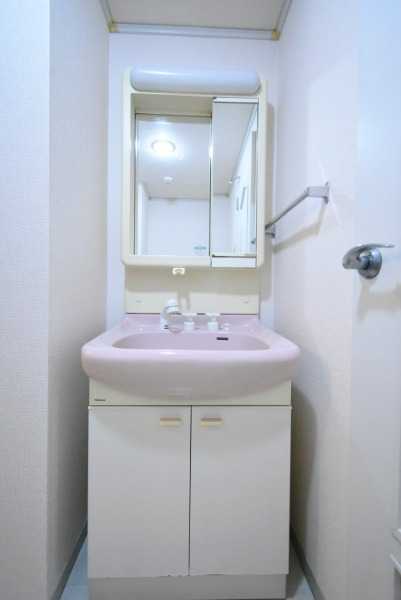 ��ʌ��������܎s����O���U���ڂ̃}���V�����̐��ʏ�