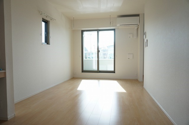 ��ʌ��������܎s�΋�����P���ڂ̃A�p�[�g�̋��ԁE���r���O