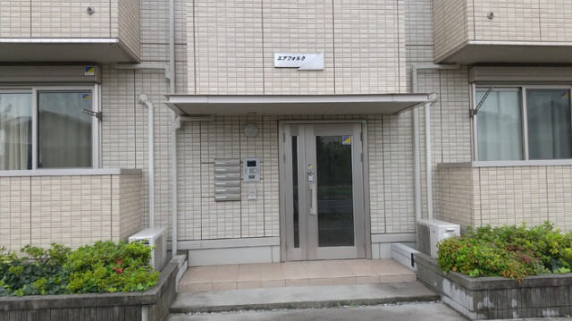 ��ʌ��z�J�s���C�N�^�E���P���ڂ̃A�p�[�g�̃G���g�����X