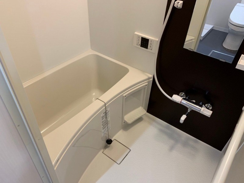 ��ʌ�����s������P���ڂ̃A�p�[�g�̃o�X