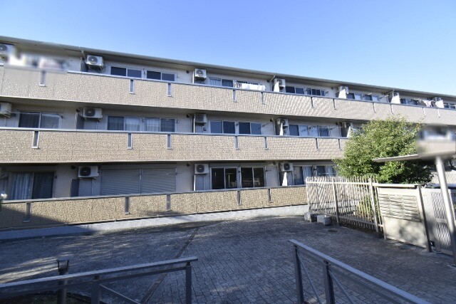 ��ʌ�����s�{���U����1-33�̃A�p�[�g�̌����O��