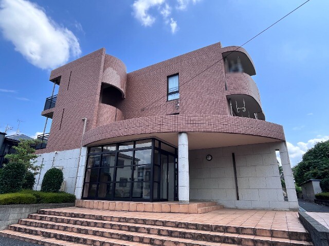 ��ʌ������s�����̃}���V�����̌����O��