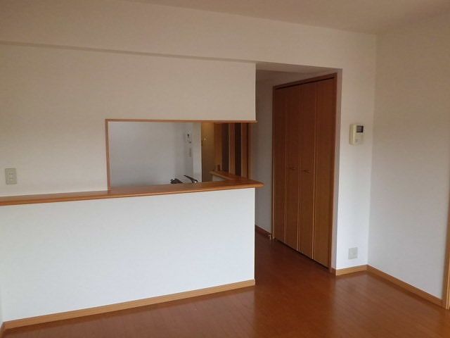 ��ʌ������s�����̃}���V�����̋��ԁE���r���O