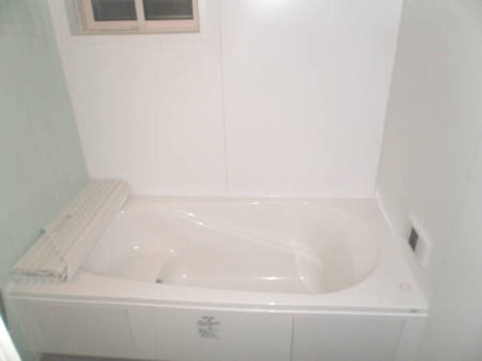 ��ʌ�����s�{���U���ڂ̃A�p�[�g�̃o�X