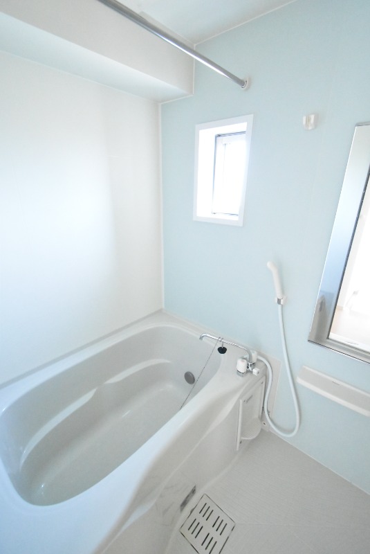 ��ʌ�����s�݉ƒ��̃A�p�[�g�̃o�X