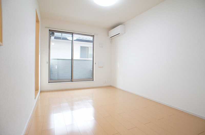 ��ʌ�����s�݉ƒ��̃A�p�[�g�̂��̑������E�X�y�[�X