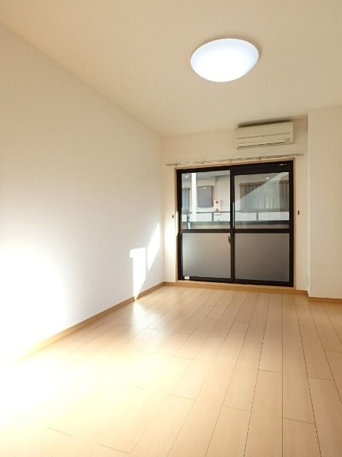 ��ʌ��������܎s�k��{�����R���ڂ̃}���V�����̂��̑������E�X�y�[�X