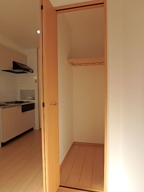 ��ʌ��������܎s�k��{�����R���ڂ̃}���V�����̎��[