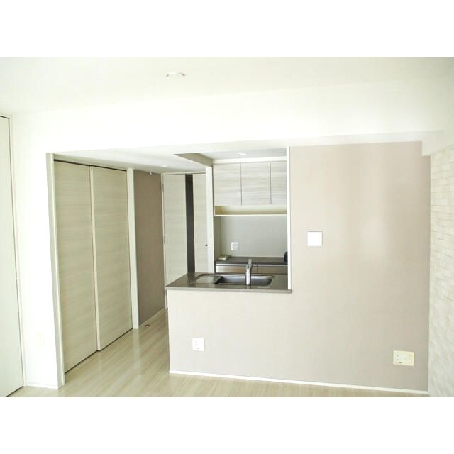 ��ʌ��������܎s�Y�a���ՂX���ڂ̃}���V�����̋��ԁE���r���O