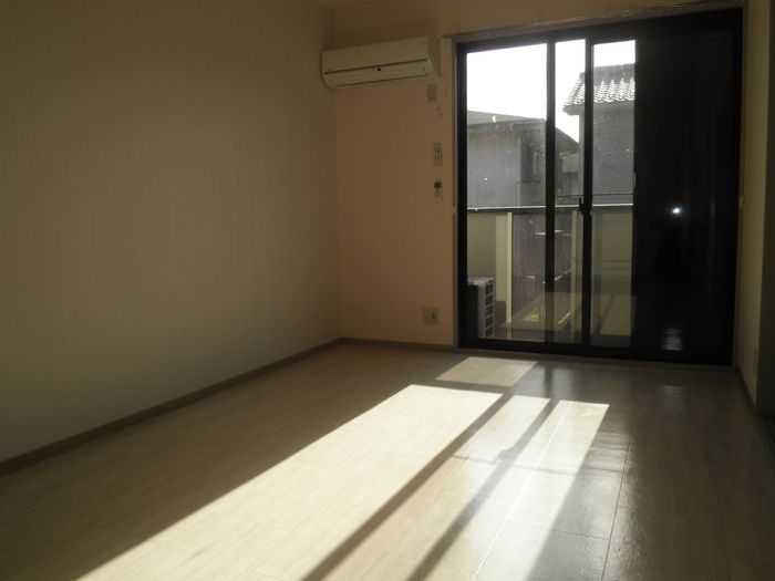 ��ʌ��������܎s�k��ʏ����̃A�p�[�g�̋��ԁE���r���O