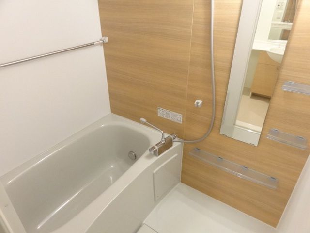 ��ʌ��������܎s��{��O���P���ڂ̃A�p�[�g�̃o�X