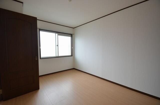 ��ʌ��@�c�s���V�h�P���ڂ̃A�p�[�g�̂��̑������E�X�y�[�X