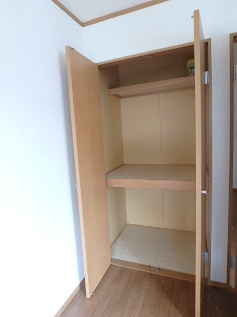 ��ʌ��������܎s��{��{���S���ڂ̃A�p�[�g�̎��[