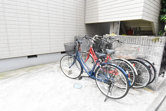 ��ʌ��������܎s��{��{���S���ڂ̃A�p�[�g�̂��̑�