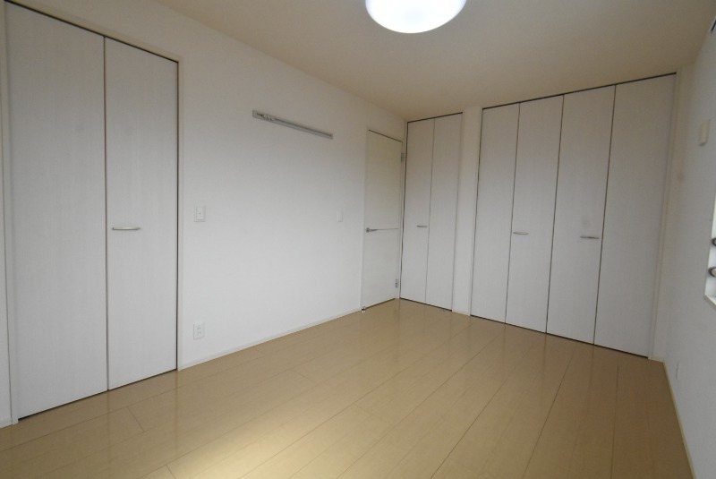 ��ʌ�����s�{���U���ڂ̃A�p�[�g�̂��̑������E�X�y�[�X