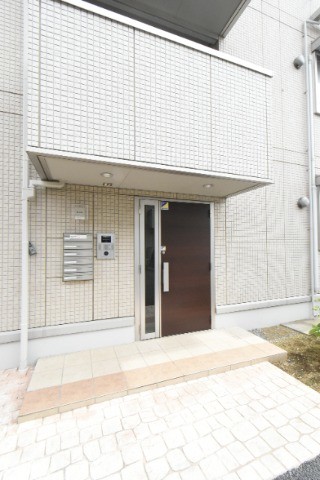 ��ʌ�����s�{���U���ڂ̃A�p�[�g�̃G���g�����X