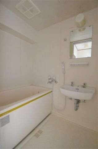 ��ʌ��@�c�s���V�h�P���ڂ̃A�p�[�g�̐��ʏ�