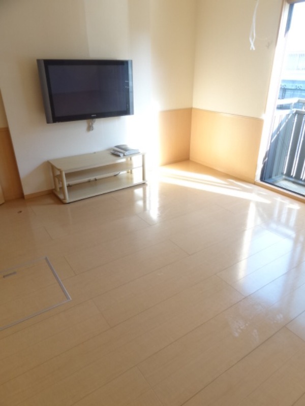 ��ʌ��������܎s��{��O���P���ڂ̃A�p�[�g�̋��ԁE���r���O