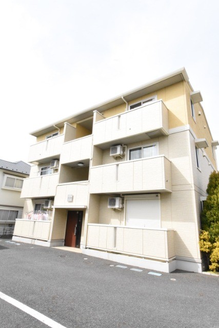 ��ʌ��������܎s�k����i���P����492-4�̃A�p�[�g�̌����O��