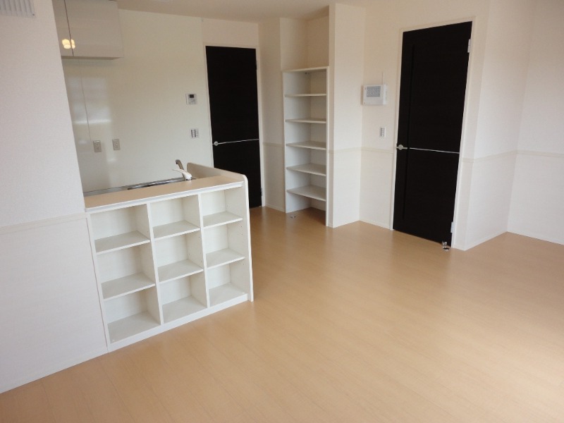 ��ʌ��������܎s�k����i���P���ڂ̃A�p�[�g�̋��ԁE���r���O