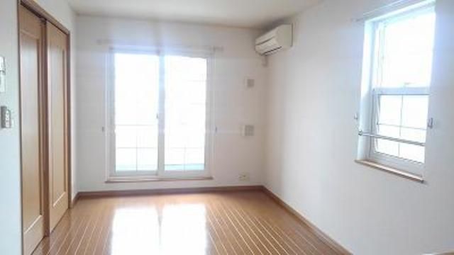 ��ʌ������s���P���ڂ̃A�p�[�g�̋��ԁE���r���O