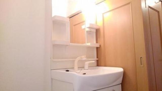 ��ʌ������s���P���ڂ̃A�p�[�g�̐��ʏ�