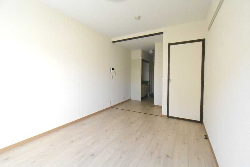 ��ʌ��������܎s�����擌��{�P���ڂ̃A�p�[�g�̋��ԁE���r���O