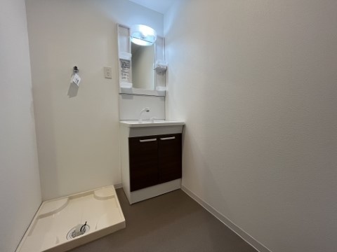 ��ʌ��t�����s�Ԑς̃A�p�[�g�̐��ʏ�