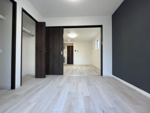 ��ʌ��t�����s�Ԑς̃A�p�[�g�̂��̑�