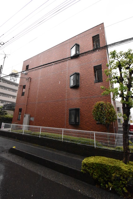 ��ʌ������s�h���R����15-27�̃}���V�����̌����O��