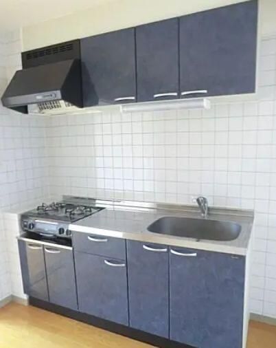 ��ʌ�����s�˒˂Q���ڂ̃}���V�����̃L�b�`��