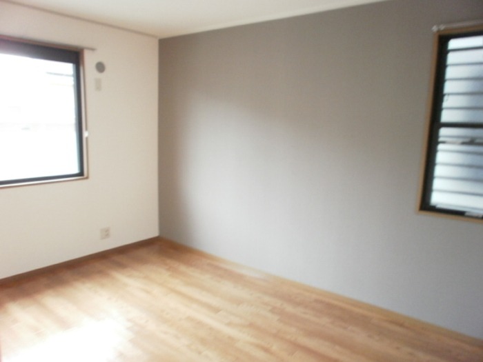 ��ʌ��k�����S�ɓޒ��h�U���ڂ̃A�p�[�g�̂��̑������E�X�y�[�X