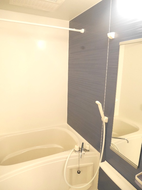 ��ʌ��������܎s�����擌��{�U���ڂ̃A�p�[�g�̃o�X