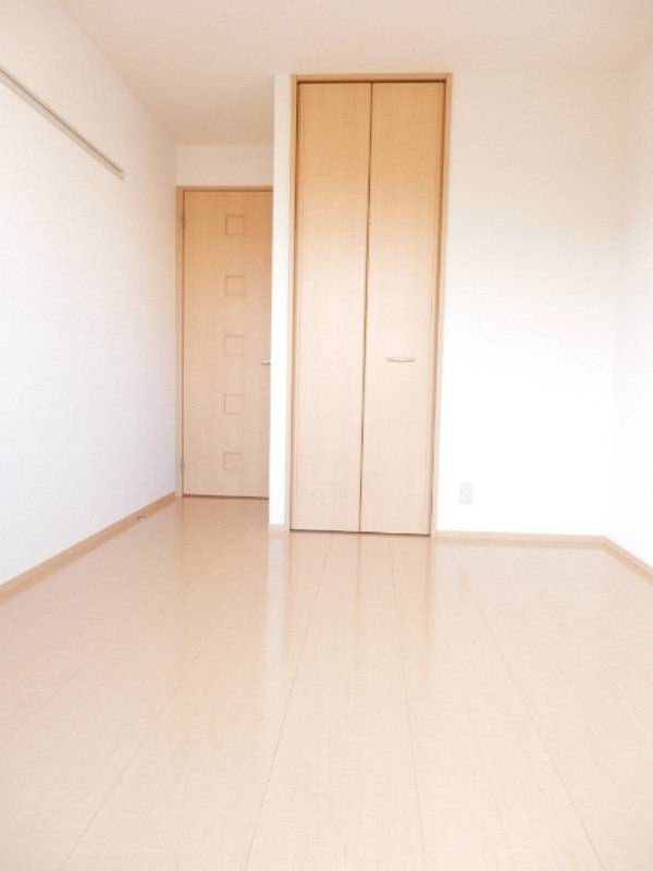 ��ʌ��������܎s��{��O���Q���ڂ̃e���X�n�E�X�̂��̑������E�X�y�[�X