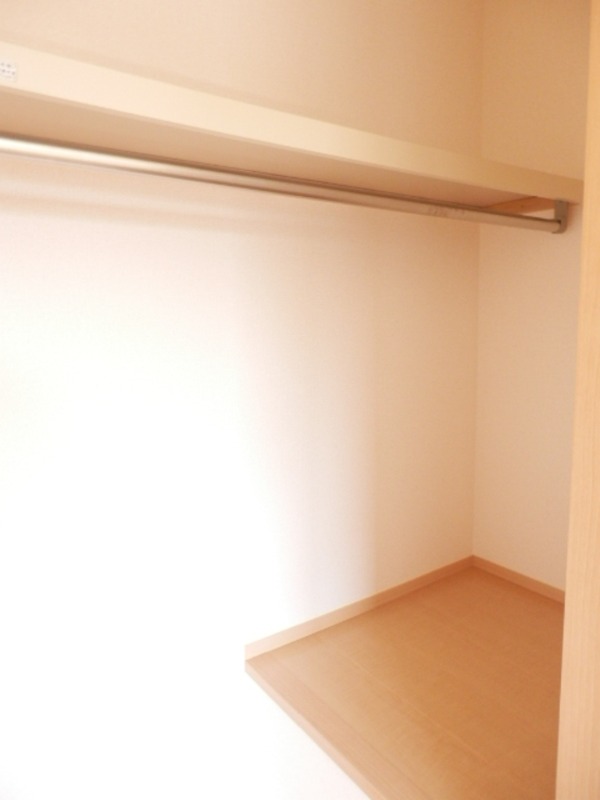 ��ʌ��������܎s��{��O���Q���ڂ̃e���X�n�E�X�̎��[