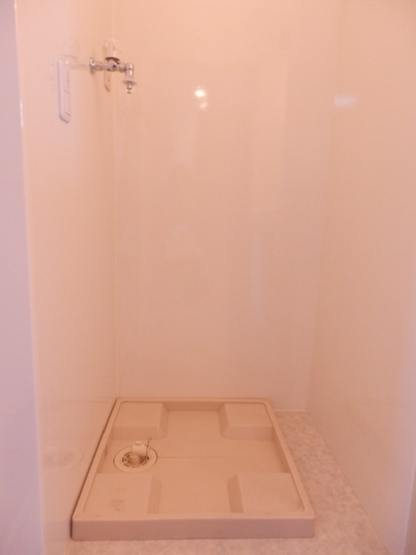 ��ʌ��������܎s��{��O���Q���ڂ̃e���X�n�E�X�̂��̑�