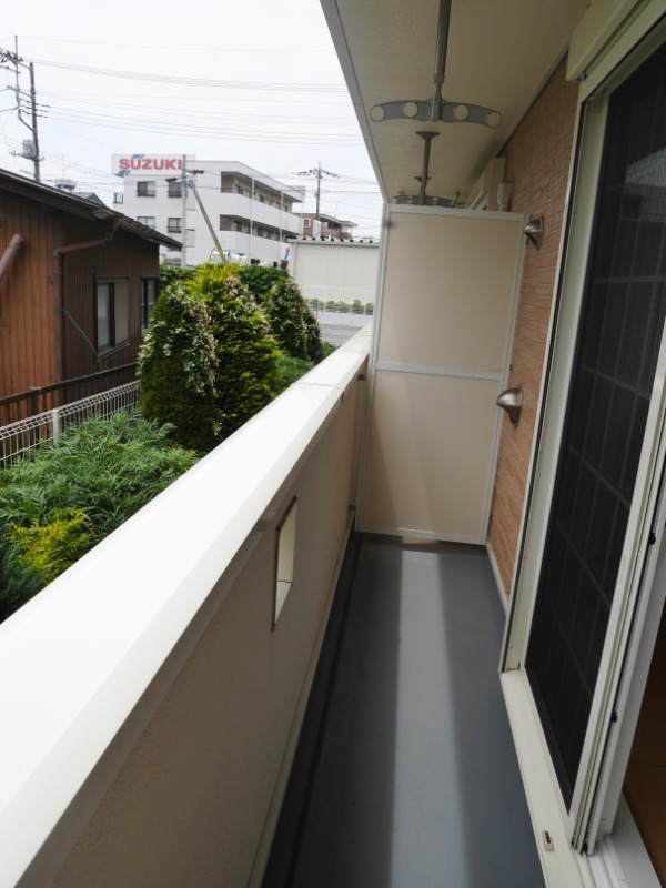 ��ʌ��������܎s�����擌��{�U���ڂ̃A�p�[�g�̃o���R�j�[