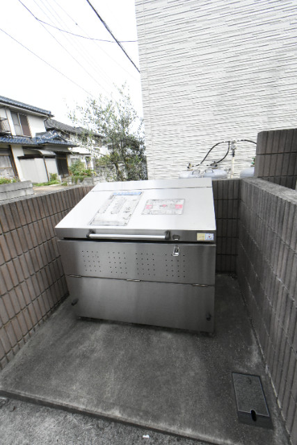 ��ʌ��������܎s�����擌��{�U���ڂ̃A�p�[�g�̂��̑�