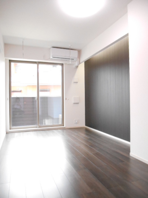 ��ʌ��������܎s�Y�a���؍�R���ڂ̃A�p�[�g�̋��ԁE���r���O