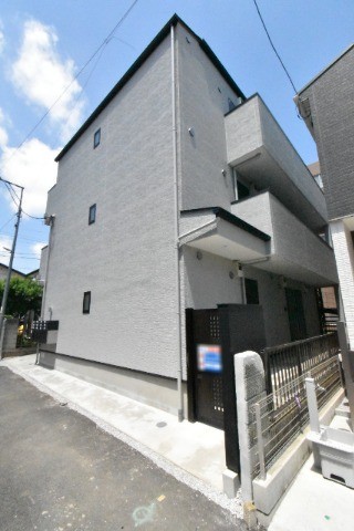 ��ʌ��������܎s��{��听���P����21-3�̃A�p�[�g�̌����O��