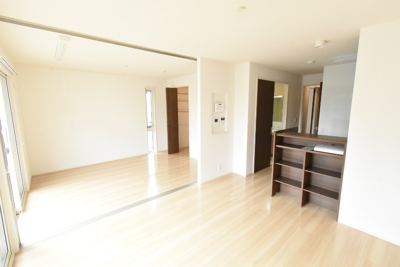 ��ʌ��������܎s�k��g�쒬�P���ڂ̃A�p�[�g�̂��̑������E�X�y�[�X