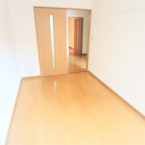 ��ʌ�����s��؂Q���ڂ̃}���V�����̋��ԁE���r���O